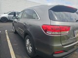 Used 2016 Kia Sorento LX image 3