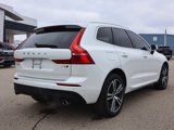 Used 2021 Volvo XC60 T5 Momentum w/ Premium Package image 3