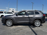 Used 2018 Jeep Cherokee Overland w/ Technology Group image 3