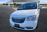 Used 2014 Chrysler Town & Country Touring image 4