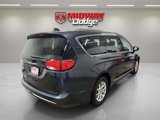 Used 2020 Chrysler Pacifica Touring-L image 4