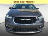Used 2022 Chrysler Pacifica Touring-L image 5