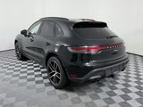 Used 2025 Porsche Macan image 3