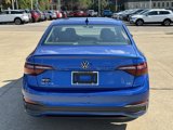 Used 2024 Volkswagen Jetta SE image 4