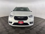 Used 2023 Chrysler Pacifica Touring-L image 2