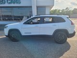 Certified 2023 Jeep Cherokee Altitude Lux image 3