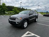 Used 2020 Jeep Grand Cherokee Laredo image 3
