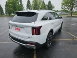 Used 2024 Kia Sorento S image 6