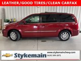 Used 2014 Chrysler Town & Country Touring image 2