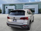 Used 2022 Volkswagen Taos SE image 5