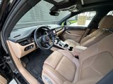 Used 2023 Porsche Macan image 4