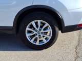 Used 2017 Nissan Rogue SV image 4