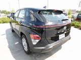 New 2025 Hyundai Kona SE image 3