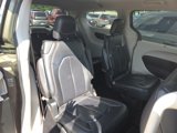 Used 2018 Chrysler Pacifica Touring-L image 4