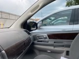 Used 2009 Chrysler Town & Country Touring image 4