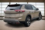 Used 2024 Nissan Rogue SL w/ SL Premium Package image 2