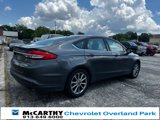 Used 2017 Ford Fusion SE image 3