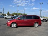Used 2016 Chrysler Town & Country Touring w/ Driver Convenience Group image 4