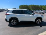 Used 2023 Nissan Rogue SV image 2