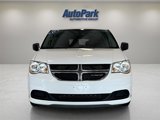 Used 2017 Dodge Grand Caravan SE w/ UConnect Hands-Free Group image 2