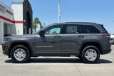 New 2025 Jeep Grand Cherokee Laredo image 3