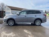 Used 2022 Mitsubishi Outlander SEL image 2