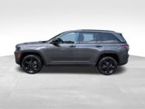 Used 2022 Jeep Grand Cherokee Altitude image 2