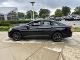 Used 2024 Volkswagen Jetta SE image 4