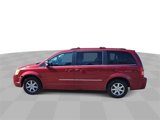 Used 2010 Chrysler Town & Country Touring Plus w/ Safetytec Group image 5