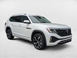 Used 2024 Volkswagen Atlas SEL Premium R-Line image 3