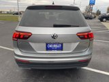 Used 2021 Volkswagen Tiguan SE image 3