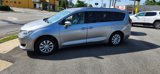 Used 2019 Chrysler Pacifica Touring-L image 3