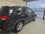 Used 2014 Kia Sorento LX image 4