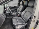 Certified 2022 Porsche Macan image 5