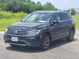 Used 2024 Volkswagen Tiguan SE image 3