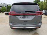 Used 2022 Chrysler Pacifica Touring-L image 5
