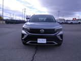 Used 2024 Volkswagen Taos SE image 2