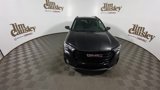 Used 2022 GMC Terrain SLE w/ Driver Convenience Package image 3