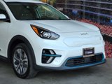 Used 2022 Kia Niro EX w/ Cold Weather Package image 2
