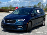Used 2022 Chrysler Pacifica Touring-L image 2