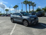 Used 2022 Volkswagen Taos SE image 2