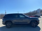 New 2025 Jeep Grand Cherokee Laredo image 2