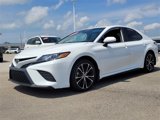 Used 2020 Toyota Camry SE image 2