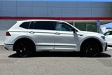 Used 2020 Volkswagen Tiguan SE R-Line image 3