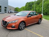 Used 2020 Nissan Altima 2.5 SR w/ Premium Package image 2