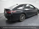 Used 2022 Toyota Camry SE image 2