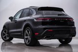 Certified 2022 Porsche Macan image 3