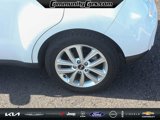 Used 2017 Kia Soul + image 4