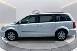 Used 2016 Chrysler Town & Country Touring image 4