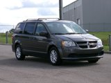 Used 2016 Dodge Grand Caravan SXT image 2